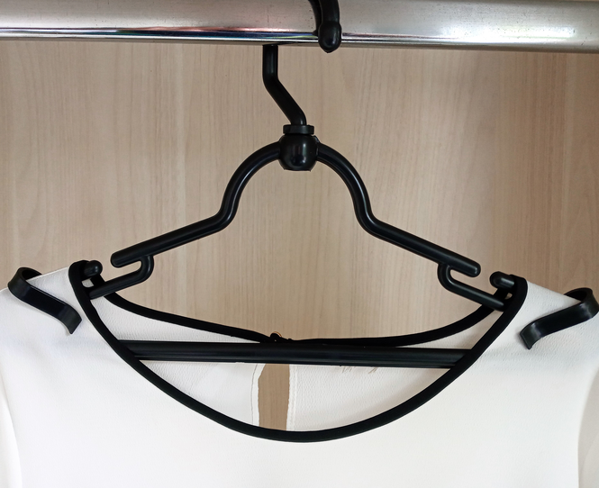 NOVAPresilha Clips para Estabilizar Roupas nos Cabides FabriForLoja Seu Atacado online.